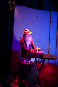 Boo Frog - 4 December 2010 - Mike Lastra on theremin