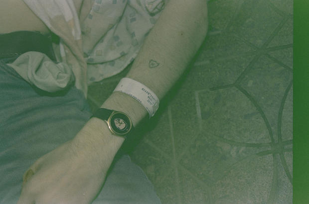 Kurt Cobain suicide scene photo - left arm