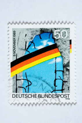 Berlin Wall falls 1989